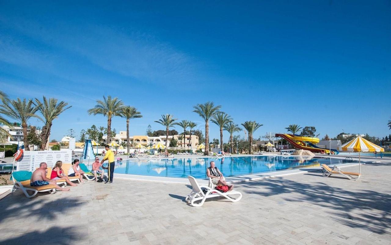 Riviera Hotel - Family Only Port El Kantaoui Exterior foto
